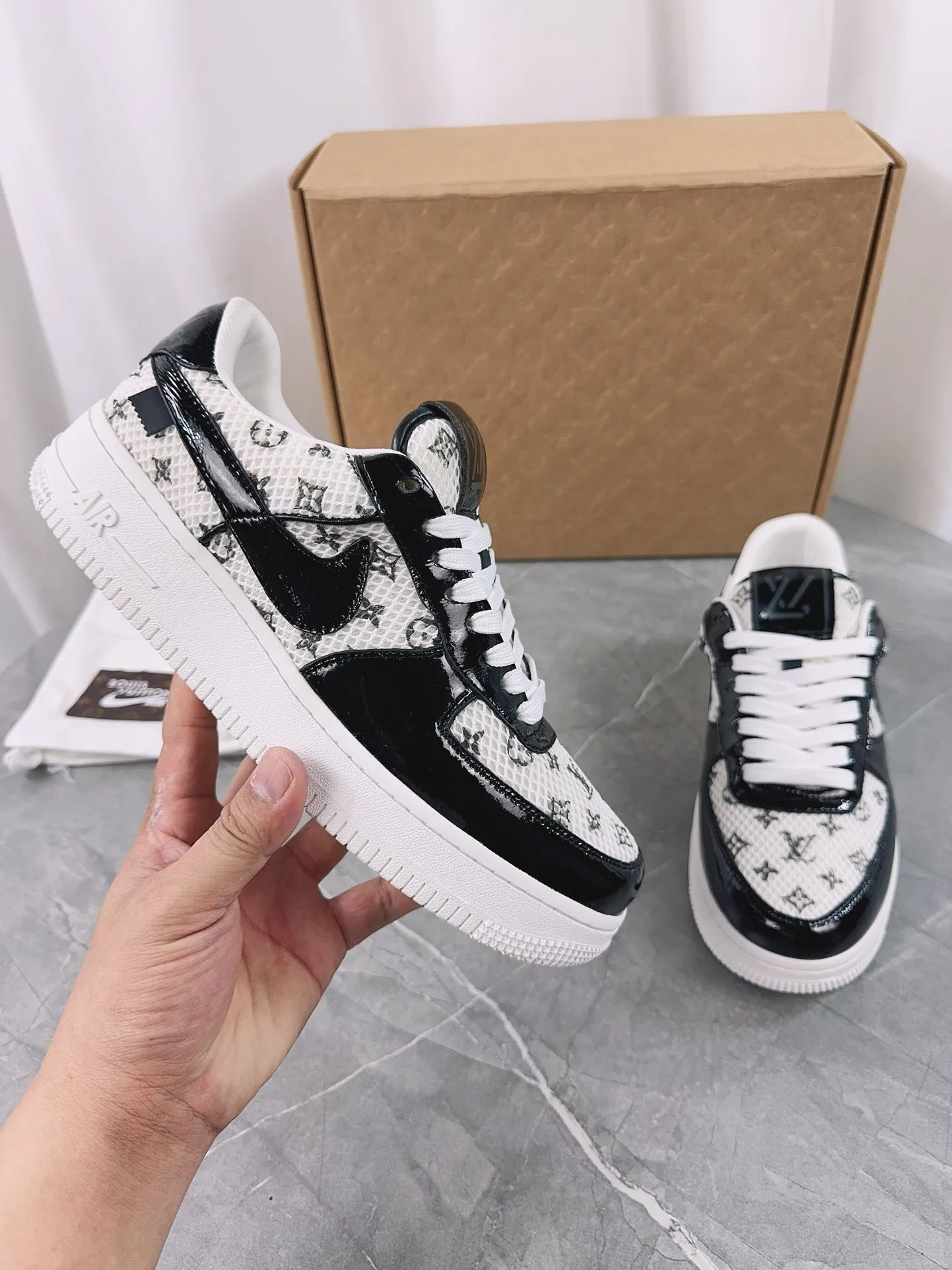 👟👟Ex-factory price 620👟👟 🌈LV | Louis Vuitton ²⁰²³ 𝐬𝐬 🧡💚2024 spring and summer new style top version‼ ️The original version is the same. The counter specializes in the latest mesh shoes and new hard goods🆕 ❥Purchase level! Full of high-end feel! A popular model among bloggers at home and abroad, it’s retro and fashionable and looks amazing on your feet! Mainly recommended models on the official website★ ━━━━━ ЅᏇєєt ━━━━━ ▪️Upper: original customized cowhide fabric ▪️Inner: cow lining ▪️Outsole: high-end rubber outsole ▪️Shoe size: 35-47 (46-47 customization is not returnable)